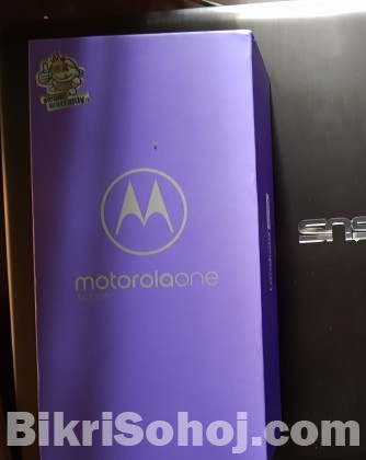 Motorola One Action Intact box